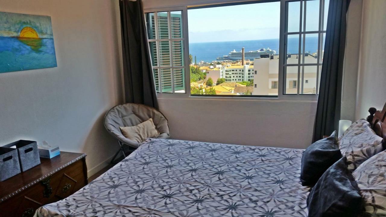 Top Floor With Balcony In Funchal Kültér fotó